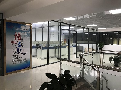 辦（bàn）公室一角